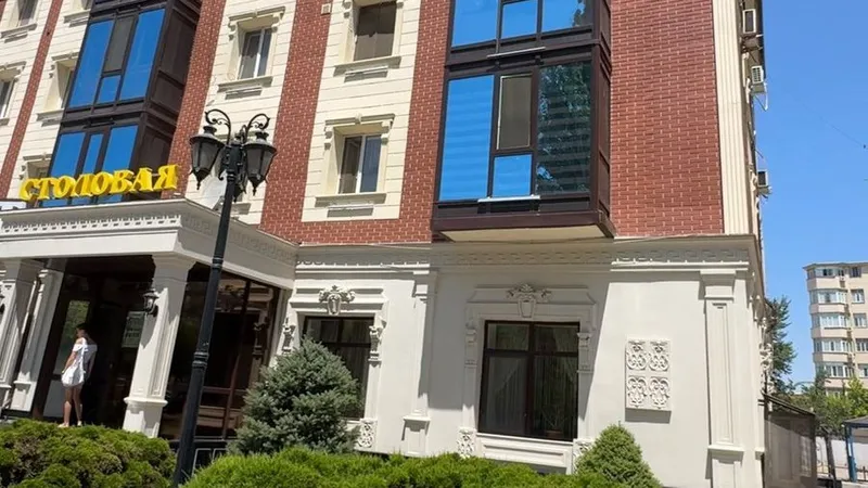 Пальтодағы эротикалық фото