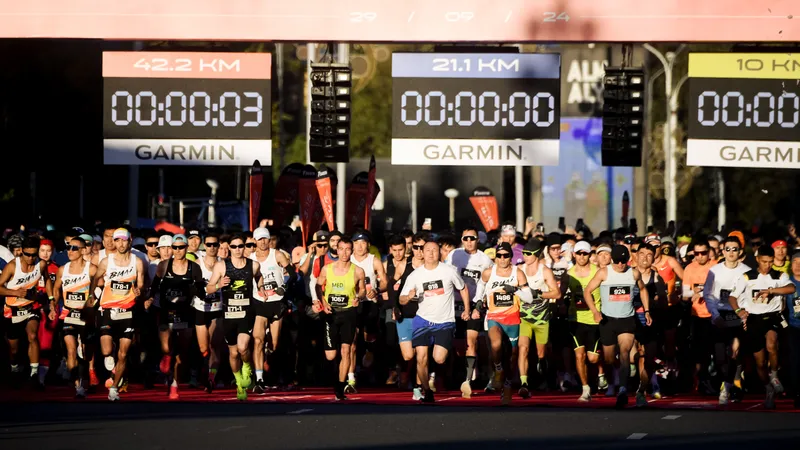 Күздің басты сөресі – Almaty Marathon 28 қыркүйекте өтеді және 16 000 жүгірушінің басын қосады