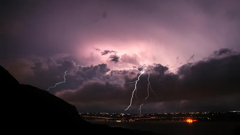 Найзағай, дауыл және үсік: Қазақстанда 26 қыркүйекте ауа райы қандай болады