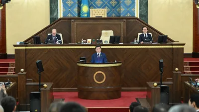 Ерлан Қошанов, Мәжіліс спикері, жасанды интеллект  , сурет - Zakon.kz жаңалық 26.09.2025 19:53