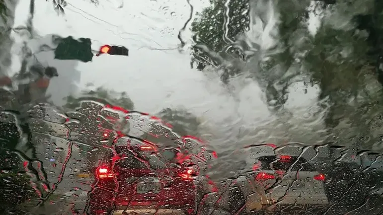 Дикін шалбар арқылы ысқылау watch online