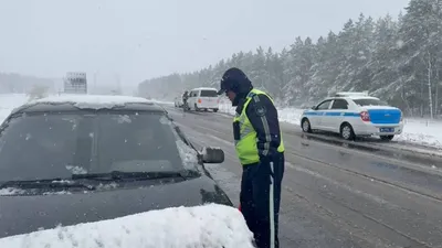 Қолайсыз ауа райы азаматтарды әбігерге түсірді. Қостанай қаласында, сондай-ақ Қостанай, Меңдіқара және Фёдоров аудандарында таңертеңнен бастап қар аралас жаңбыр жауды., сурет - Zakon.kz жаңалық 29.09.2025 11:28