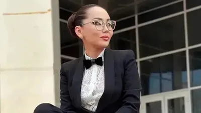 Баян Алагөзова "Қайрат" футбол клубын қолдап, ән шығарды, сурет - Zakon.kz жаңалық 29.09.2025 11:54