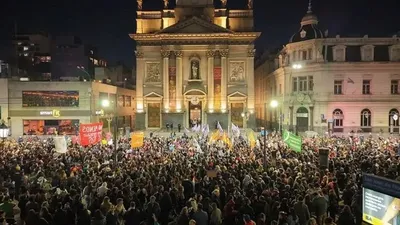 Аргентина халқы үш бойжеткенді азаптап өлтірген қаскөйлерді жазалауды талап етіп митингке шықты , сурет - Zakon.kz жаңалық 29.09.2025 09:26