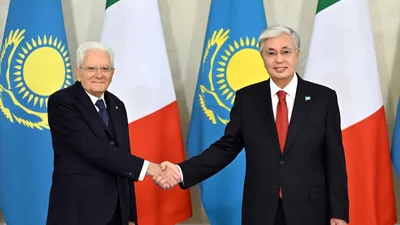 Қасым-Жомарт Тоқаев Серджо Маттарелланың Қазақстанға сапары екі ел арасындағы ынтымақтастықты одан әрі нығайтуға тың серпін беретінін атап өтті. , сурет - Zakon.kz жаңалық 29.09.2025 12:48