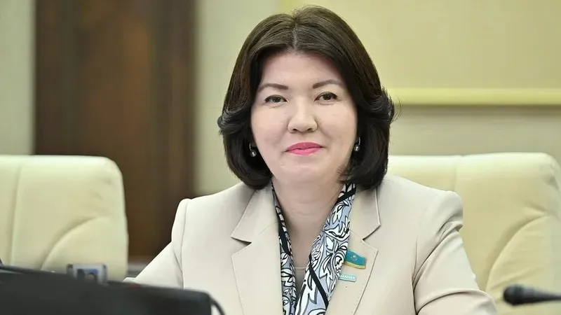 Үш сиқырды бір кискаға итеріп жіберді Жас ресейлік әйелдермен байлаулы порно