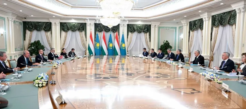 Қазақстан мен Мажарстан президенттері кеңейтілген құрамда келіссөз жүргізді