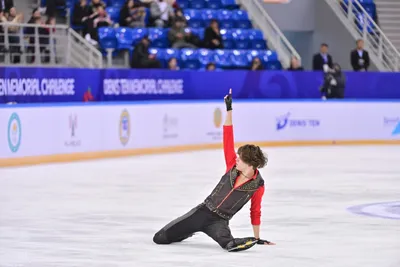 Мәнерлеп сырғанаушы Михаил Шайдоров Денис Тен мемориалында қысқа бағдарламада жеңіске жетті, сурет - Zakon.kz жаңалық 02.10.2025 22:21