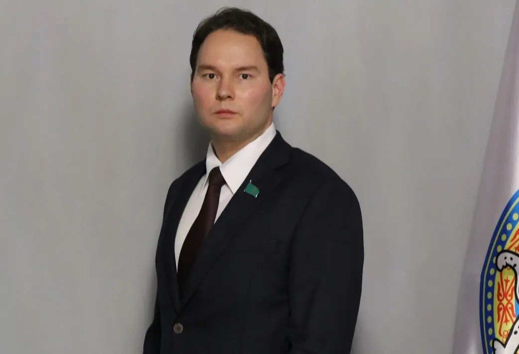 HD сапада жас жұптың нәзік порносы Колготкидегі аяқты сүйетін порно