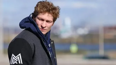 Михаилис, шабуылшы, хоккейші, спортшы , сурет - Zakon.kz жаңалық 06.10.2025 14:33