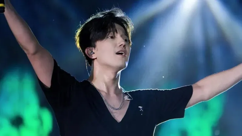 Жалаңаш ауыл қыздары Евгения Власованың душтағы онлайн порно видеосы