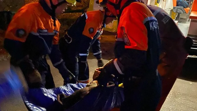 Петропавлда орнынан тұра алмай, өз пәтерінде қамалып қалған қария құтқарылды