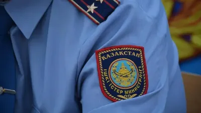 Полиция, ШҚО, көші-қон, шетелдік азамат, елден шығару, сурет - Zakon.kz жаңалық 07.10.2025 17:28