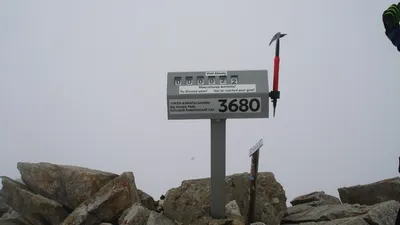 Алматының Үлкен Алматы шыңында еліміздегі алғашқы автоматты тауға шығуды есепке алушы құрылғы орнатылды. , сурет - Zakon.kz жаңалық 09.10.2025 10:35