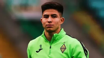 Қайрат ойыншысы, Дастан Сәтбаев, футболшы, жартылай қорғаушы , сурет - Zakon.kz жаңалық 10.10.2025 12:46