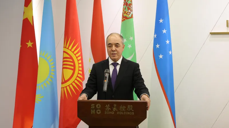 Батыс пен Шығыс көпірі: БҚО мен Қытай арасында екі ірі зауыт салуға келісім жасалды