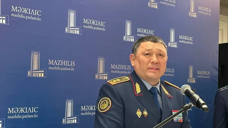 Аналар қыздарына секс үйретеді (порно)