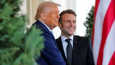 АҚШ президенті, Франция президеті, Трамп және Макрон , сурет - Zakon.kz жаңалық 14.10.2025 14:56