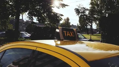 Такси, жүргізуші, видео, алматылық блогер, саңырау, керең, сурет - Zakon.kz жаңалық 15.10.2025 18:54