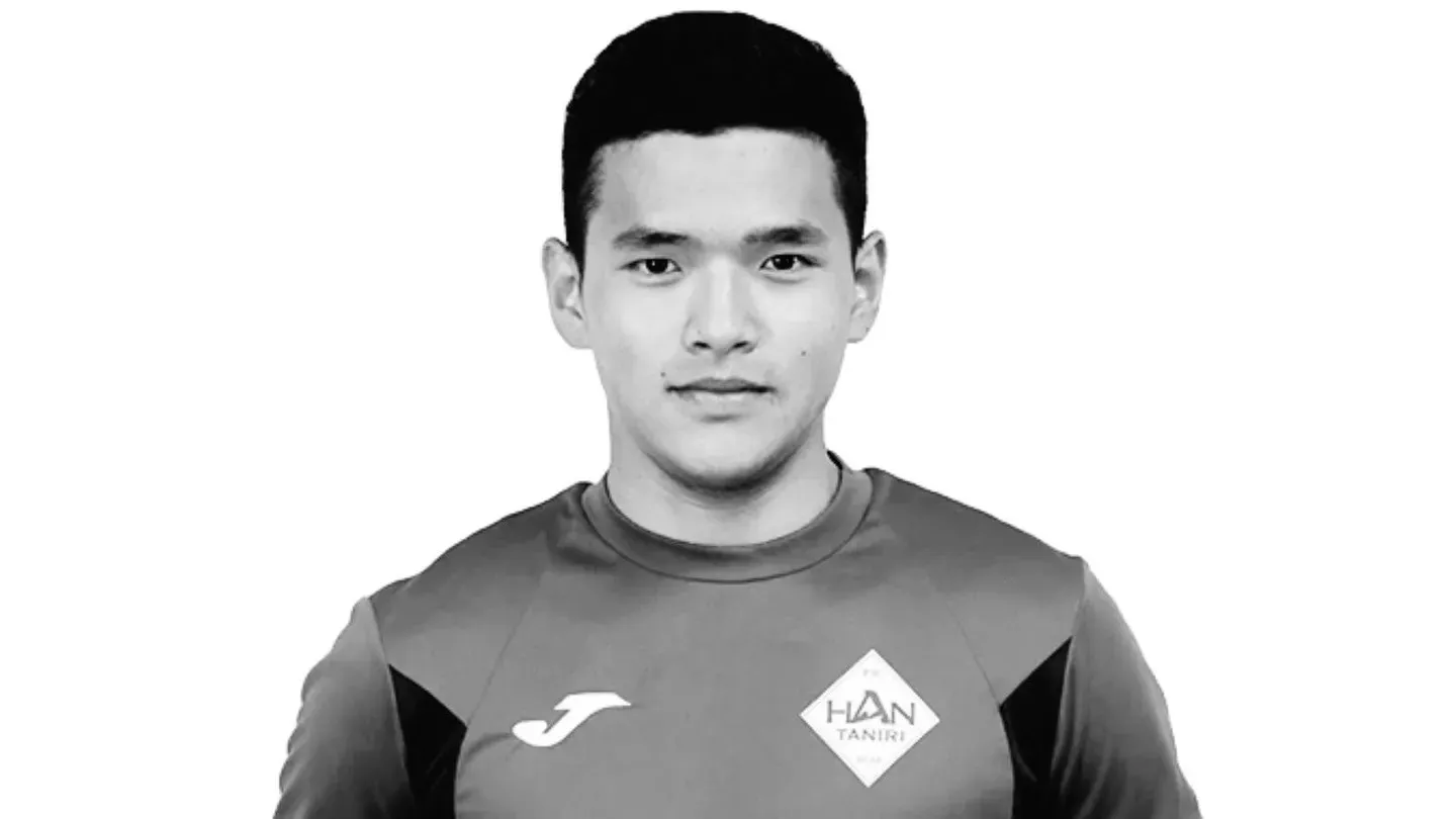 Анамның есегіндегі порно