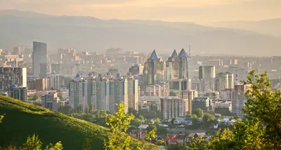 Алматыда ауа температурасы 21°С-қа дейін көтеріледі — алдағы аптаға арналған ауа райы болжамы, сурет - Zakon.kz жаңалық 17.10.2025 18:33