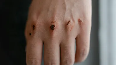 ТЖМ қызметкері бұрынғы жұбайына шабуыл жасағаны үшін қамауға алынды, сурет - Zakon.kz жаңалық 19.10.2025 12:42