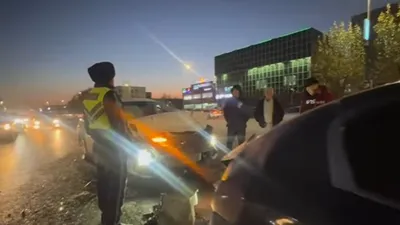 Жол апаты, Семей, 20 қазан, Қаржаубайұлы көшесі, бес автокөлік, сурет - Zakon.kz жаңалық 20.10.2025 20:56