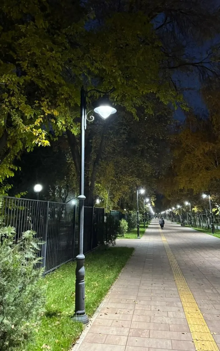 Автобус аялдамаларында