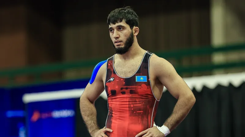 Әйелдер шәуетпен камминациялау