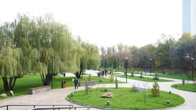 23 қазан күні Орал қаласында Жайық өзенінің жағалауында орналасқан демалыс алаңы толық жаңғыртудан кейін тұрғындар игілігіне қайта пайдалануға берілді., сурет - Zakon.kz жаңалық 24.10.2025 15:52