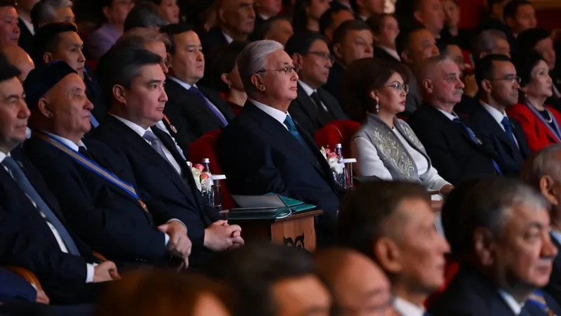 Тоқаев Республика күніне арналған салтанатты кешті тамашалады