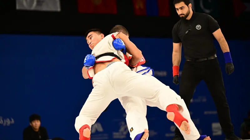 MMA: Нұртілеу Өтеген мен Санжар Иманғали жасөспірімдер Азиадасында күміс медальға ие болды