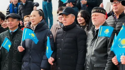 Нариман Төреғалиев, Мемлекеттік Ту, көтеру рәсімі, Орал, сурет - Zakon.kz жаңалық 25.10.2025 14:00