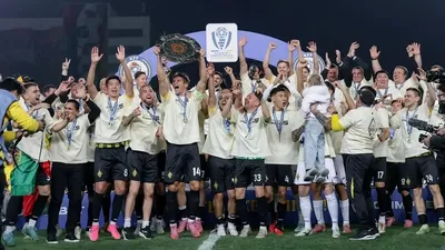 "Кайрат" жұлдыздары КПЛ чемпионаты жеңісінен кейінгі сәттерін көрсетті, сурет - Zakon.kz жаңалық 27.10.2025 15:36