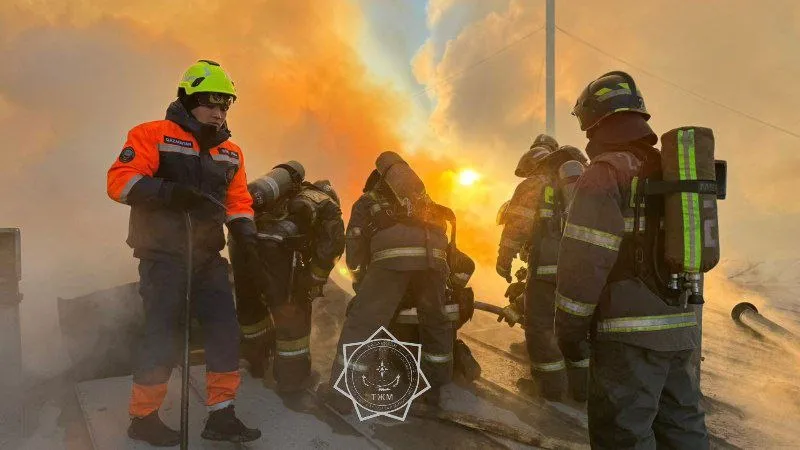 Астанадағы шаруашылық корпустардың бірінде алапат өрт тұтанды