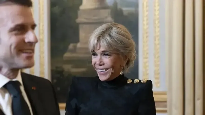 Бриджит Макрон туралы интернетте алып-қашпа сөз таратқан 10 адам сотқа тартылмақ