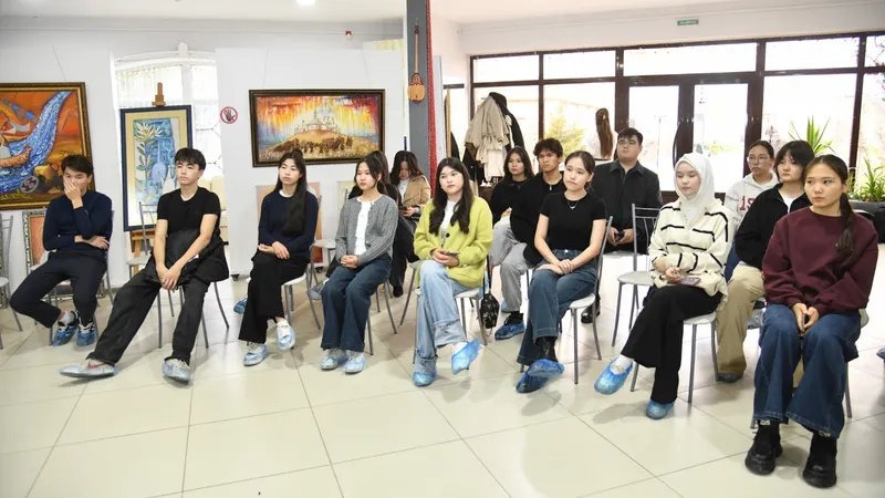 Атырауда жастар арасында экоакция ұйымдастырылды