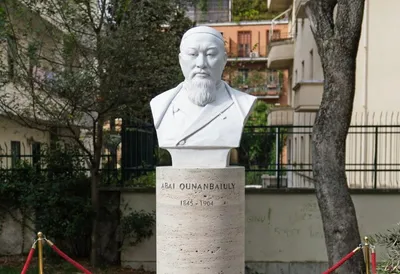 Италияда Абай Құнанбайұлының бюсті ашылды, сурет - Zakon.kz жаңалық 30.10.2025 19:11