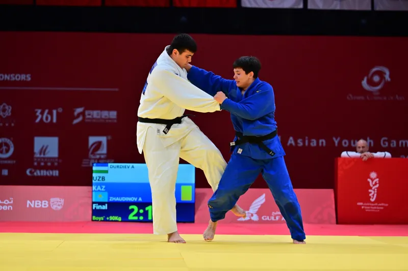 Эротикалық іш киімдегі ХХХ