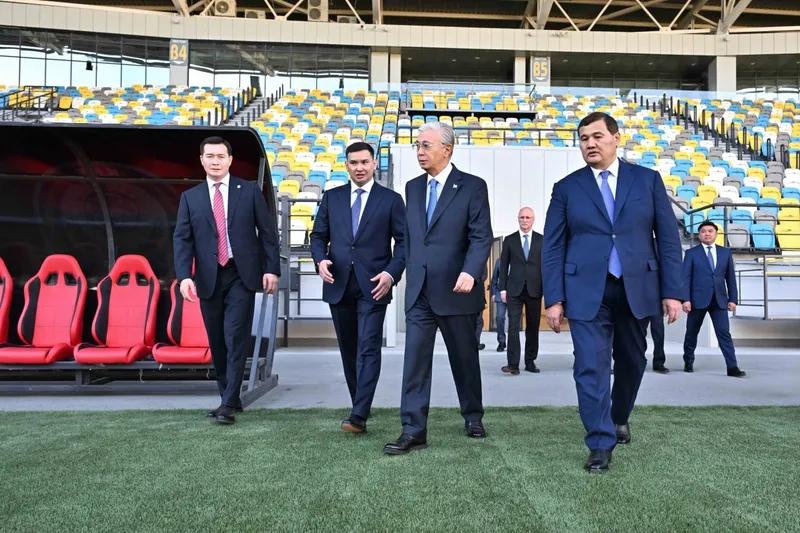 Тоқаев Қызылордадағы орталық стадионды аралап көрді