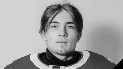 Өскеменде хоккейшінің өліміне кінәлі деп танылған адам сот залында босатылды, сурет - Zakon.kz жаңалық 30.10.2025 21:05