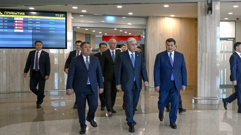 Тоқаев "Қорқыт ата" халықаралық әуежайының жаңа терминалын аралап көрді