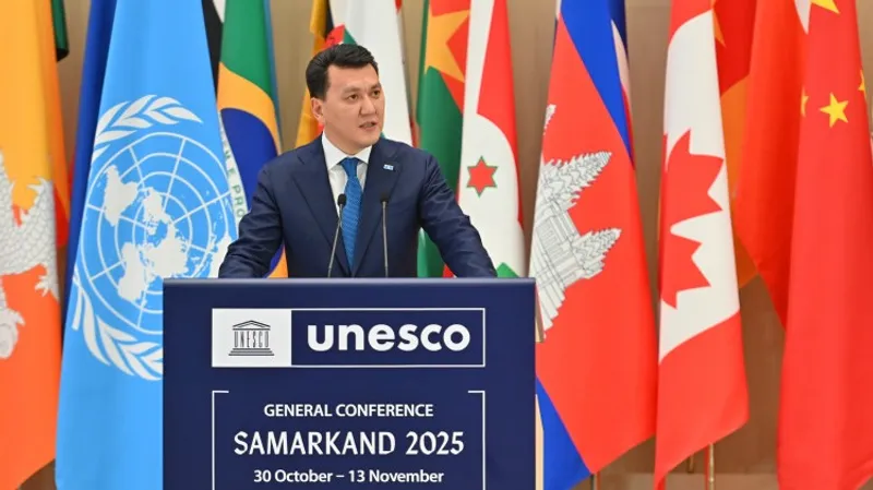 Порно фотосуреттерді жалаңыз