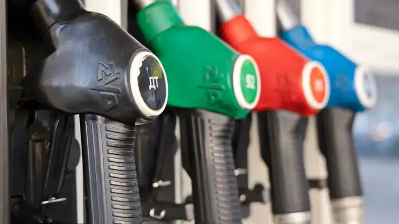 Писканы домкратпен жарып жатқан бейне