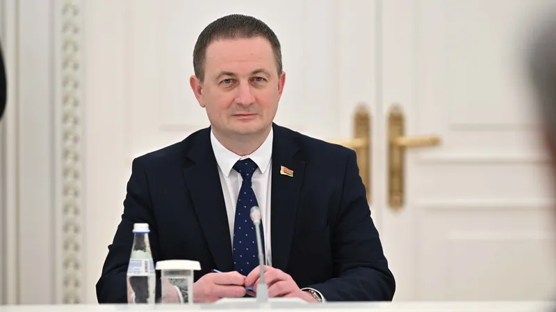 Александр Турчин, Ақорда, Мемлекет басшысы, Беларусь  , сурет - Zakon.kz жаңалық 04.11.2025 17:03