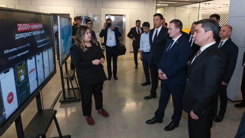 Бектенов Беларусь премьер-министрі Александр Турчинмен бірге Astana Hub-қа барды
