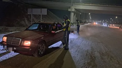 Қарағанды облысында ауа райының күрт нашарлауына байланысты патрульдік полиция күшейтілген режимде жұмыс істеуде, деп хабарлайды Polisia.kz., сурет - Zakon.kz жаңалық 05.11.2025 09:22