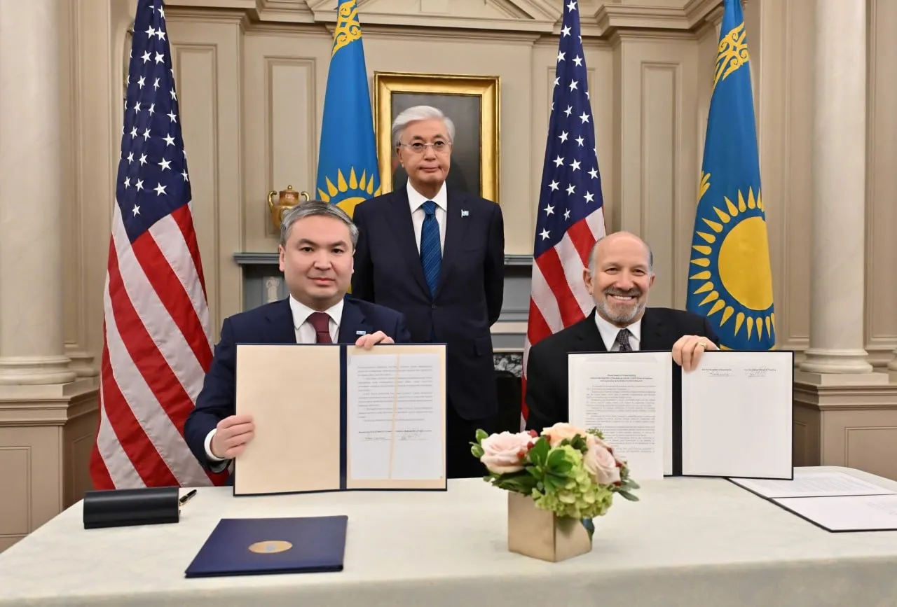 Сексуалды әйелдер жағажай волейболынан бейне