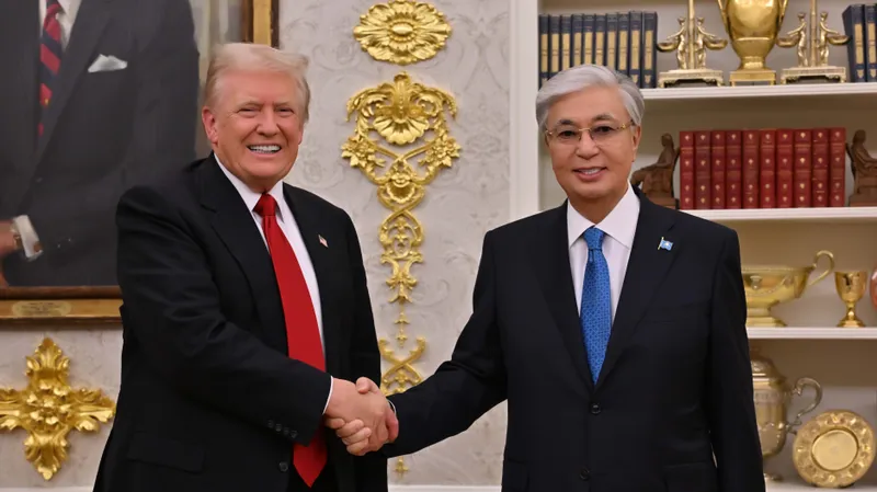 Тоқаев пен Трамп келіссөз жүргізді
