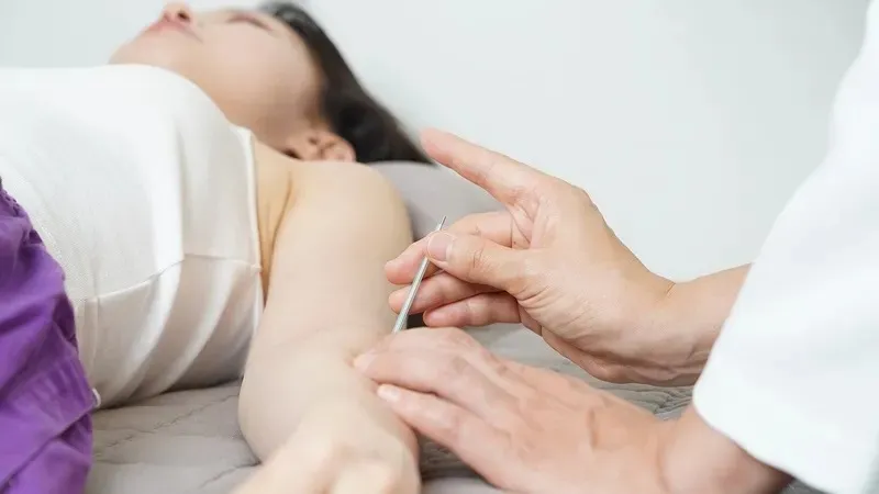 Ормандағы порно оның анасын трахты